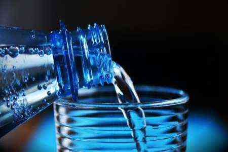 I 10 migliori consigli per l'acquisto di impianti di acqua in bottiglia in vendita